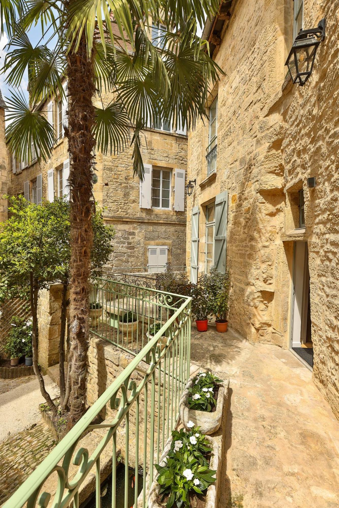 La Villa Des Consuls - Gite De Tourisme De Charme Sarlat-la-Canéda Exteriér fotografie